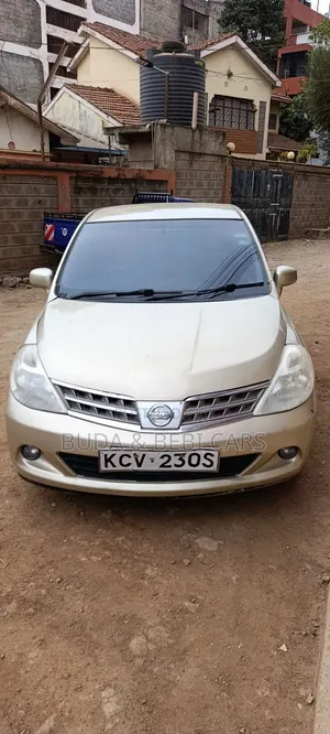 Nissan Tiida 2012 Beige