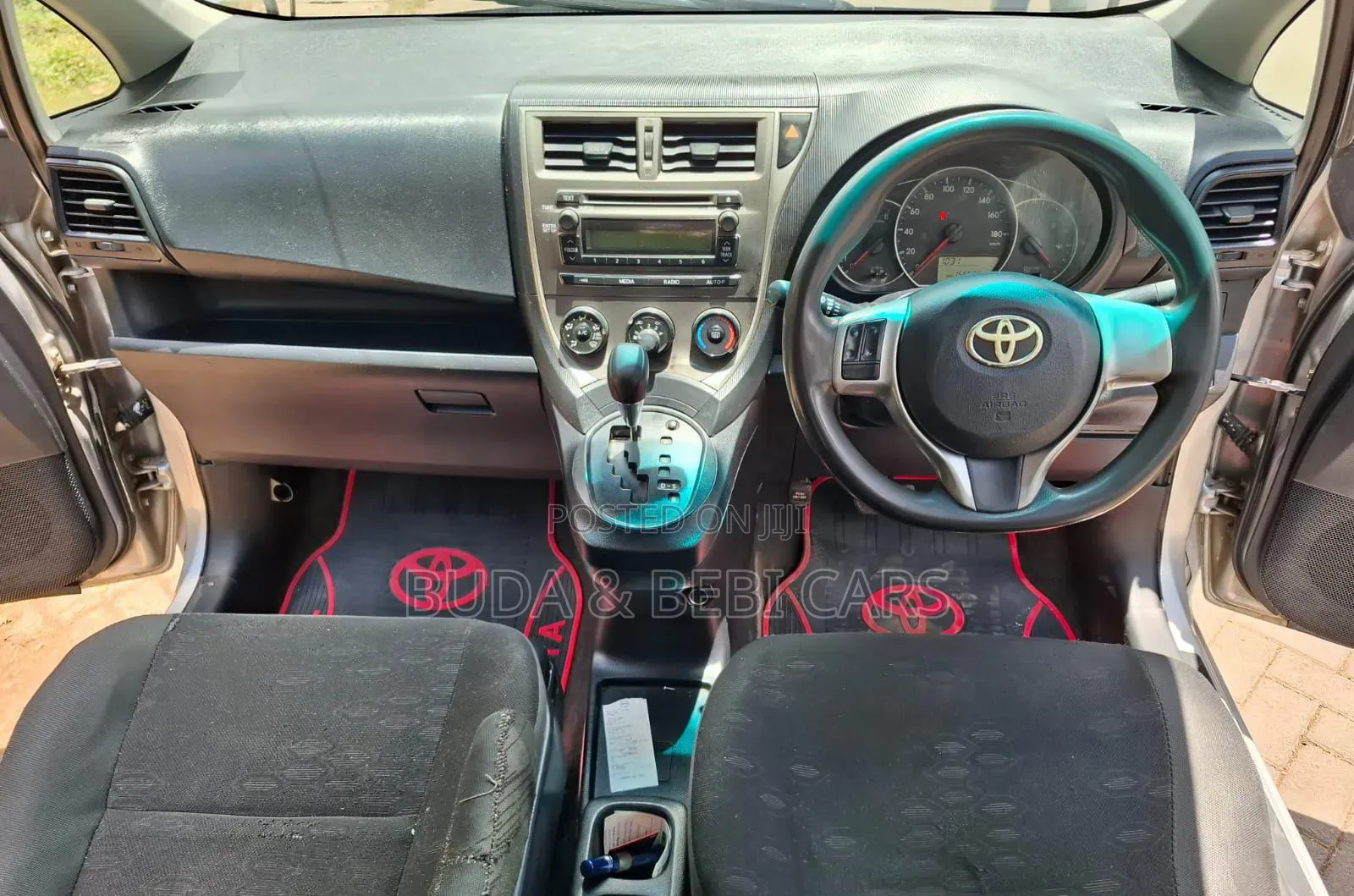 Toyota Ractis 2011 Silver