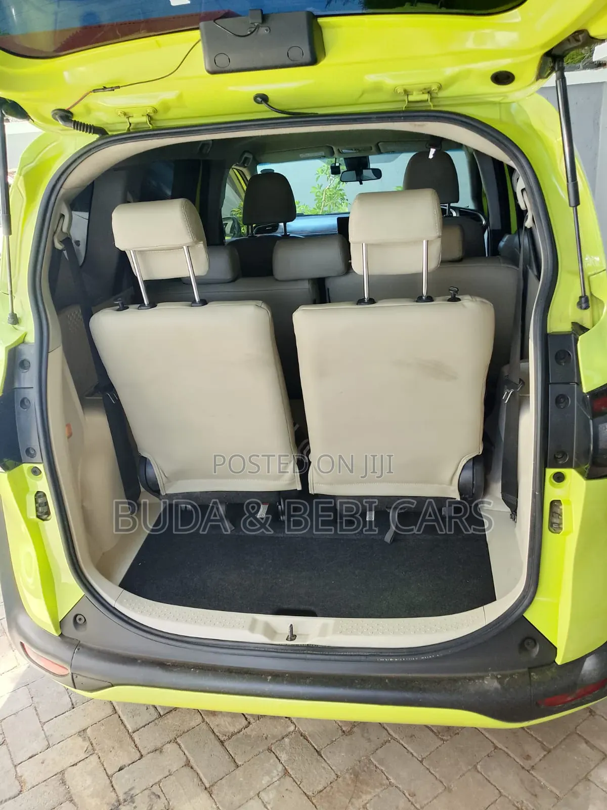 Toyota Ractis 2016 Green