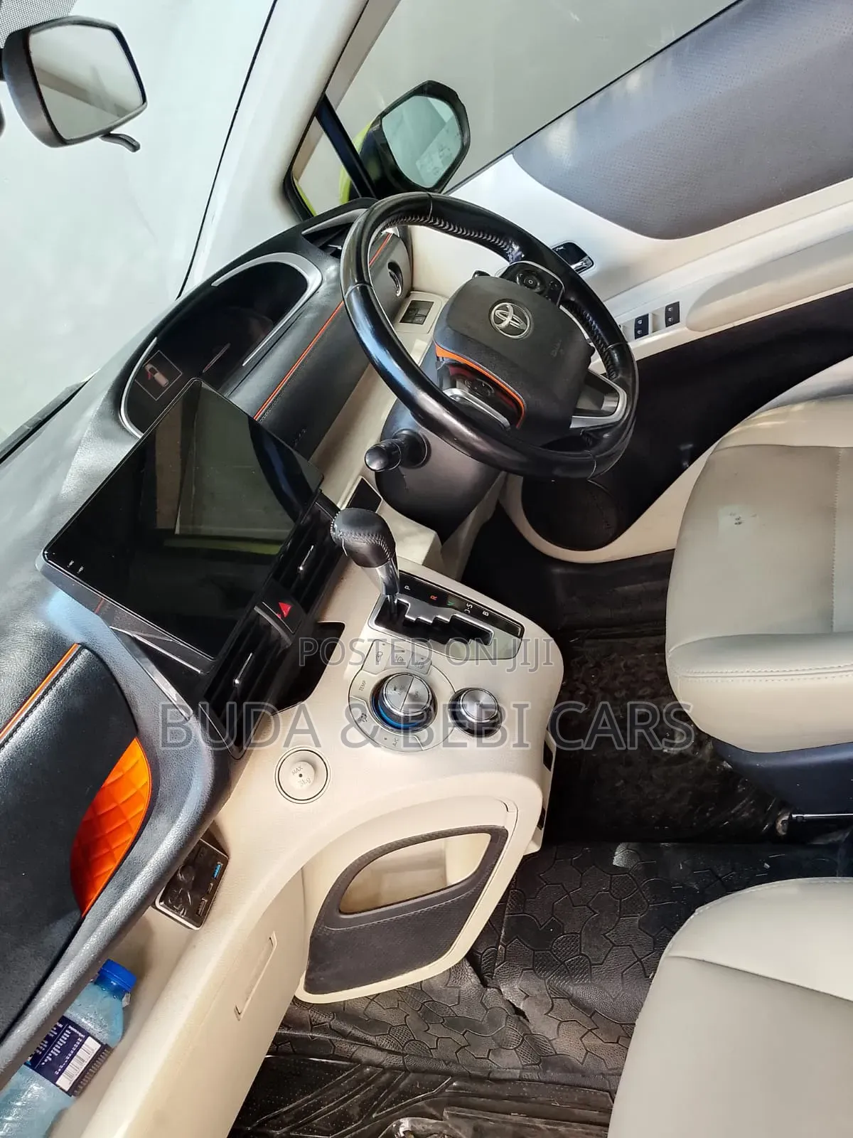 Toyota Ractis 2016 Green