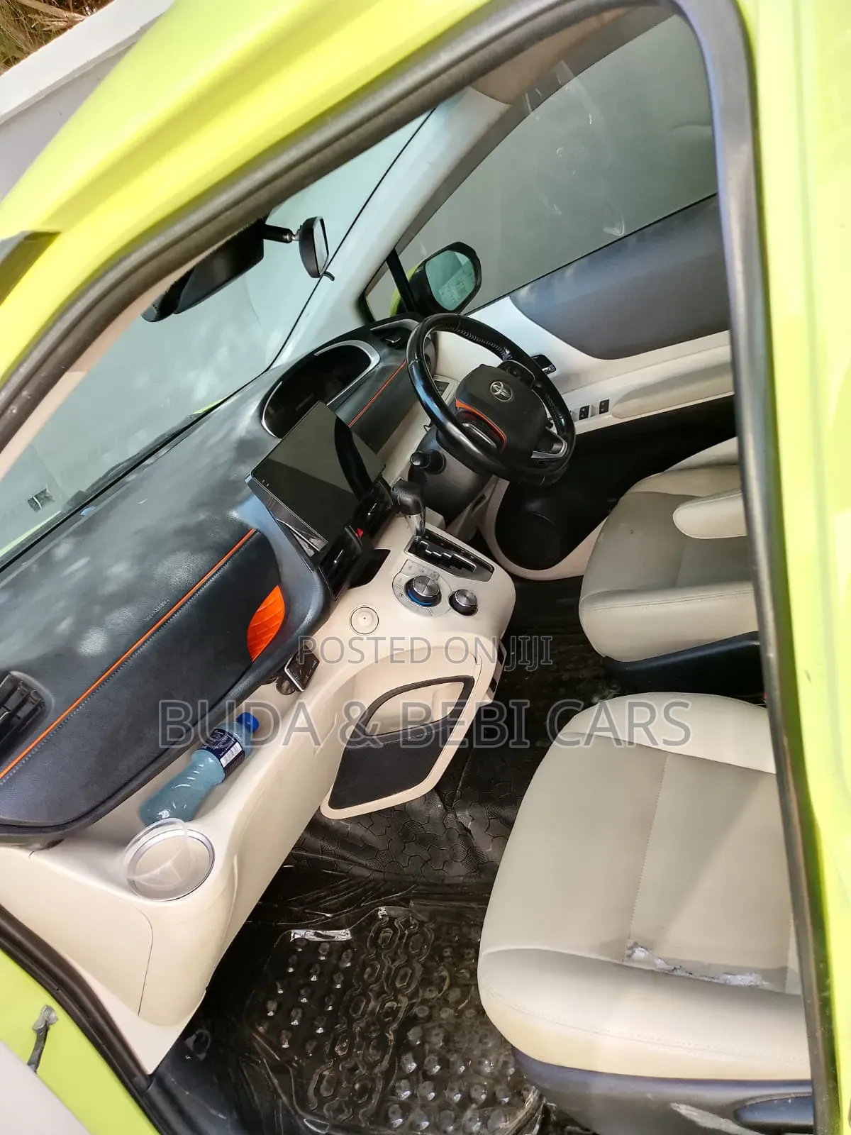 Toyota Ractis 2016 Green