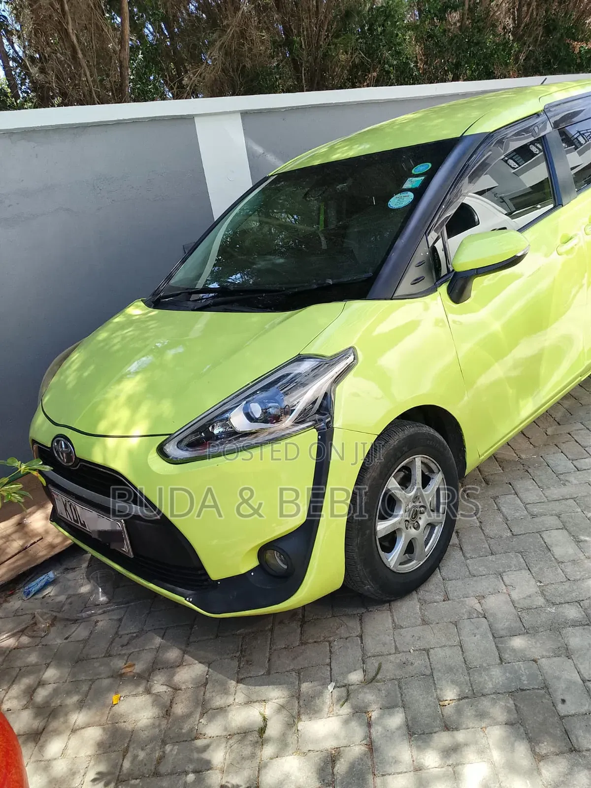 Toyota Ractis 2016 Green
