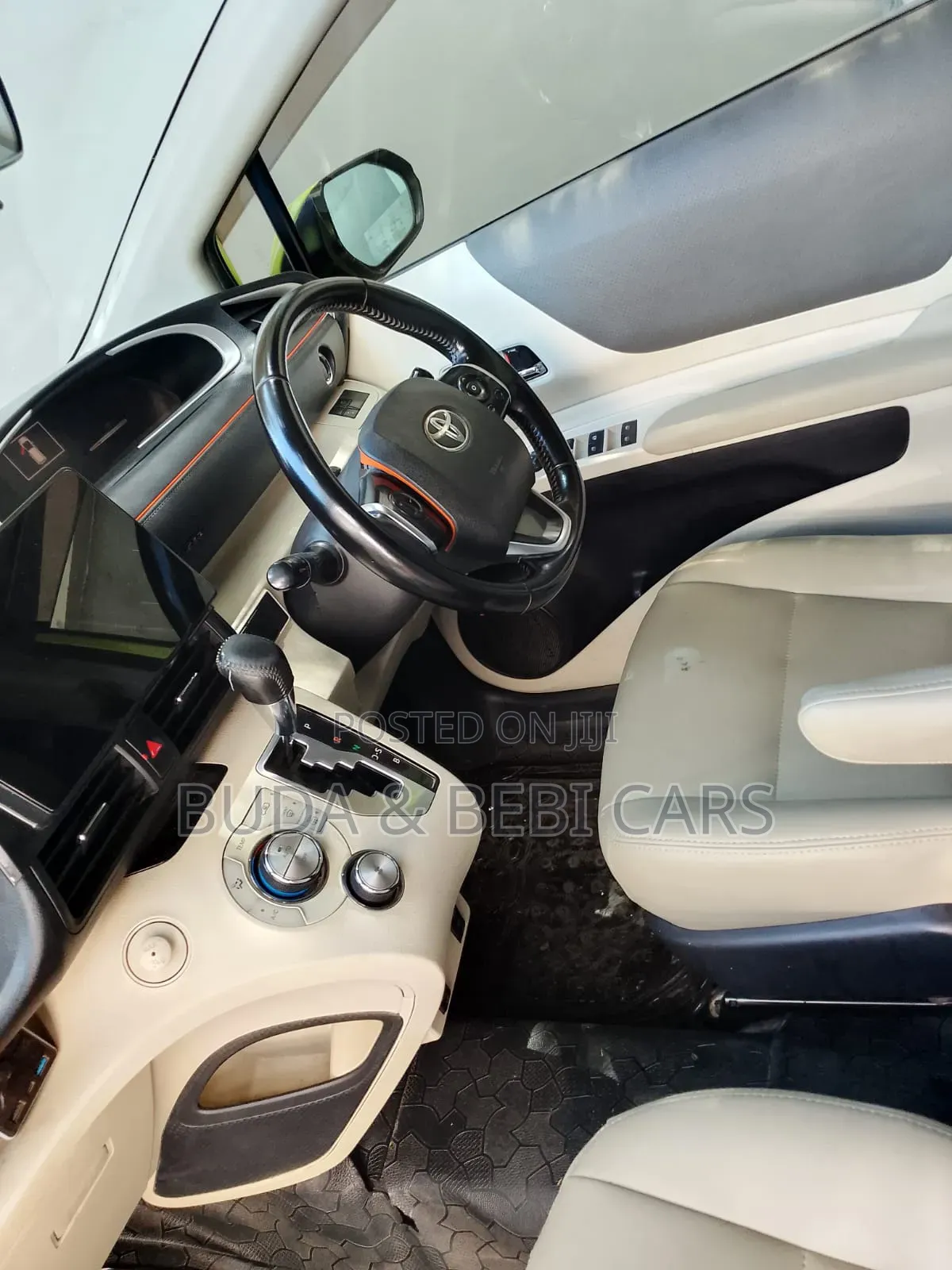Toyota Ractis 2016 Green