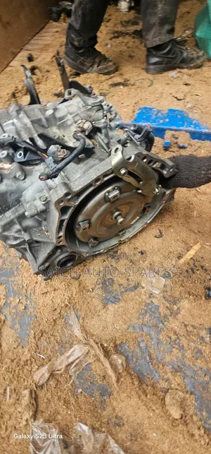 Toyota Sienta Gearbox Available