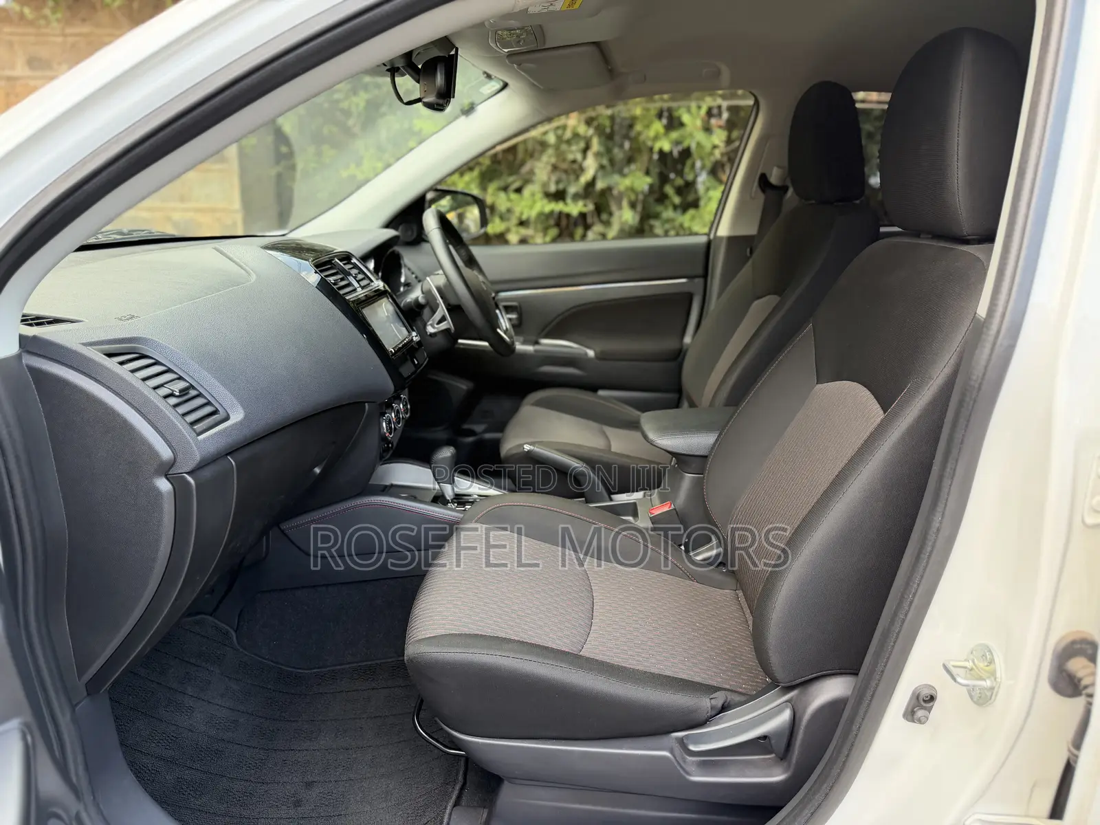 Mitsubishi RVR 2019 White