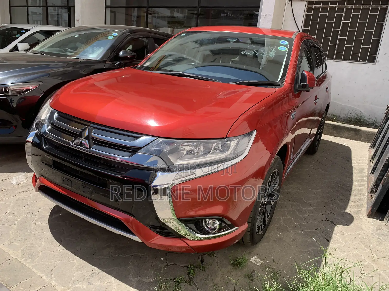 Mitsubishi Outlander 2.4 PHEV AWD 2019 Red