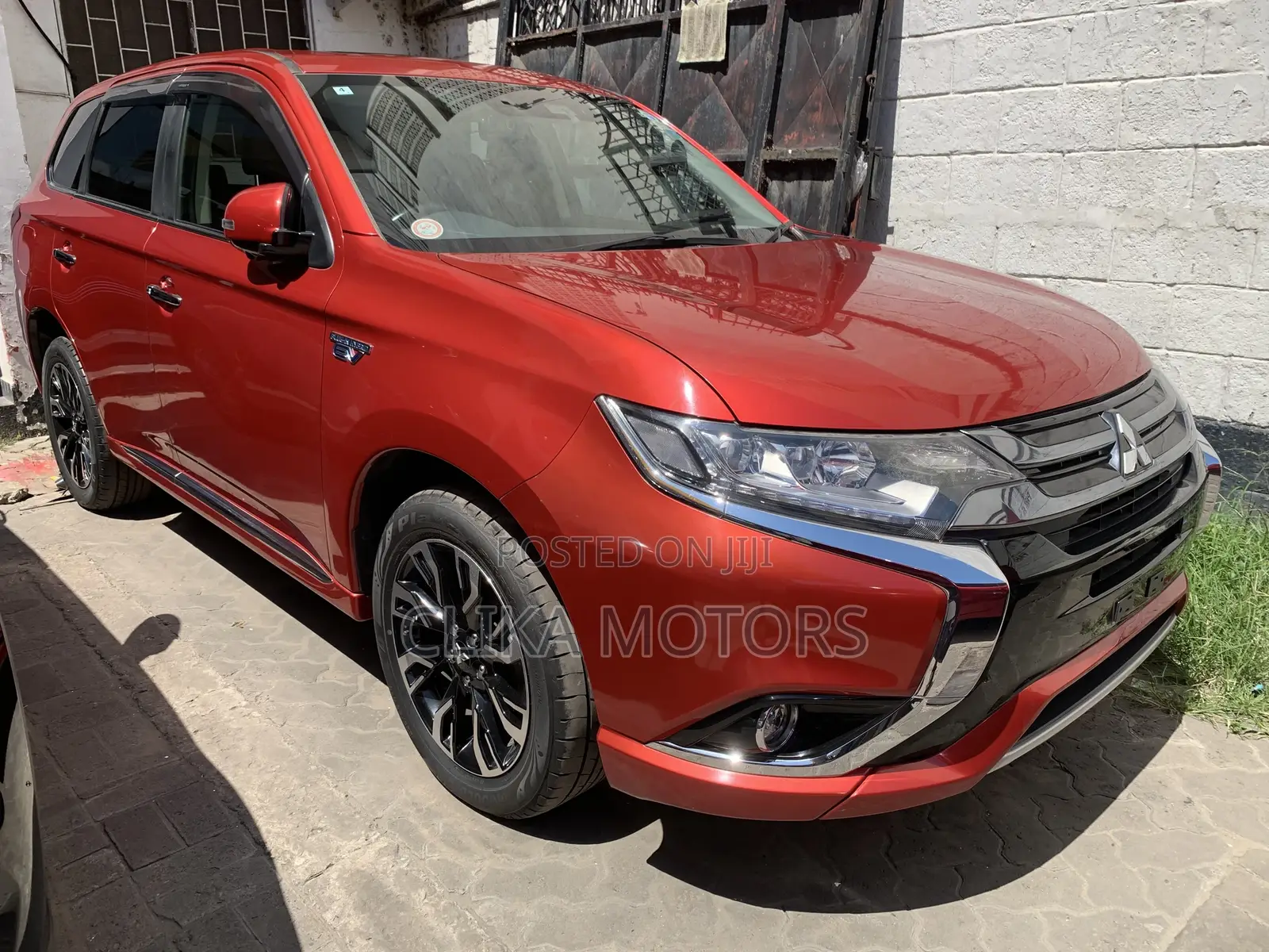 Mitsubishi Outlander 2.4 PHEV AWD 2019 Red