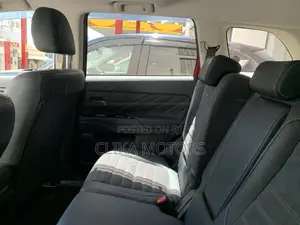 Mitsubishi Outlander 2.4 PHEV AWD 2019 Red
