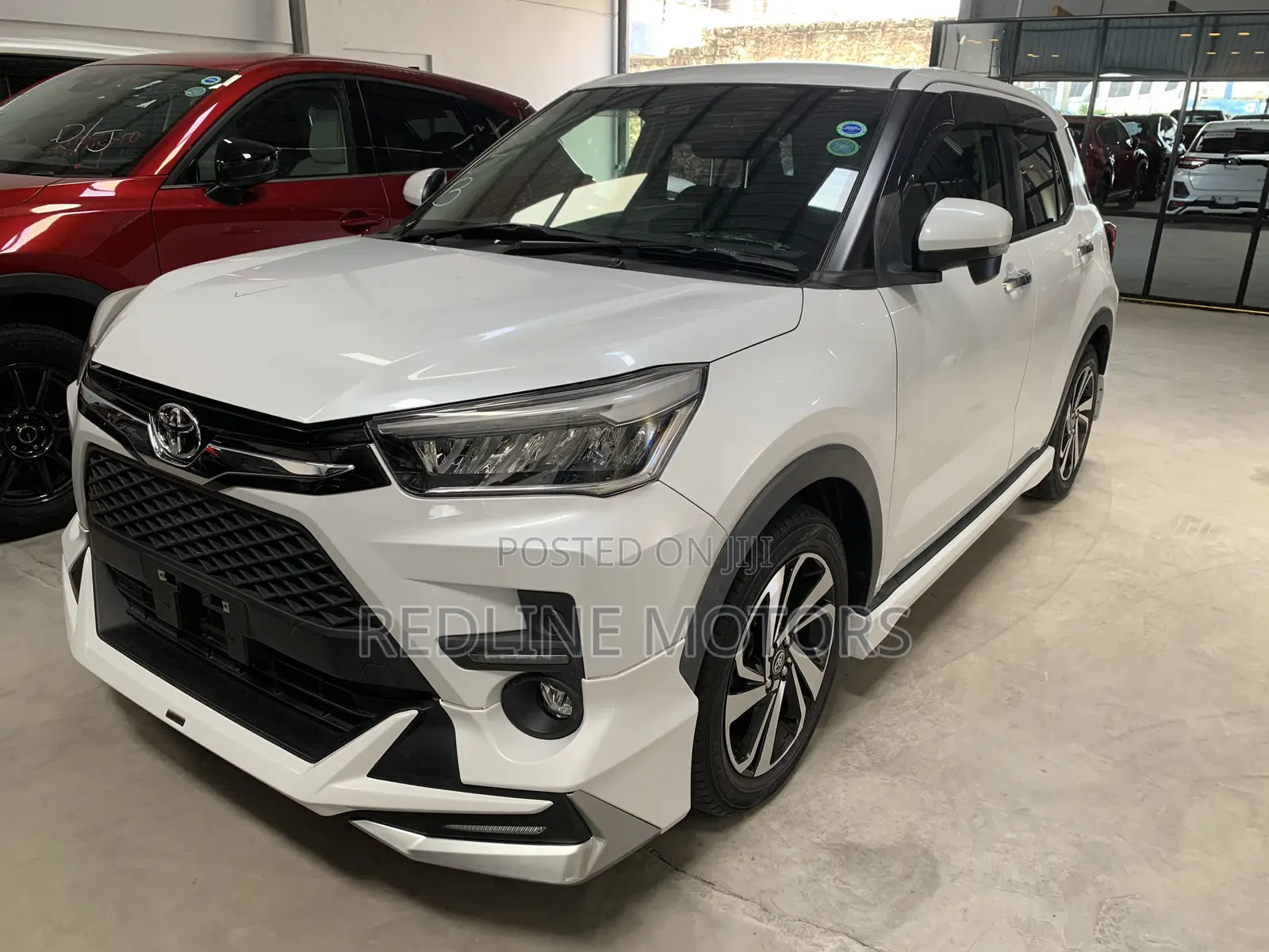Toyota Raize 1.0 AWD 2019 Pearl
