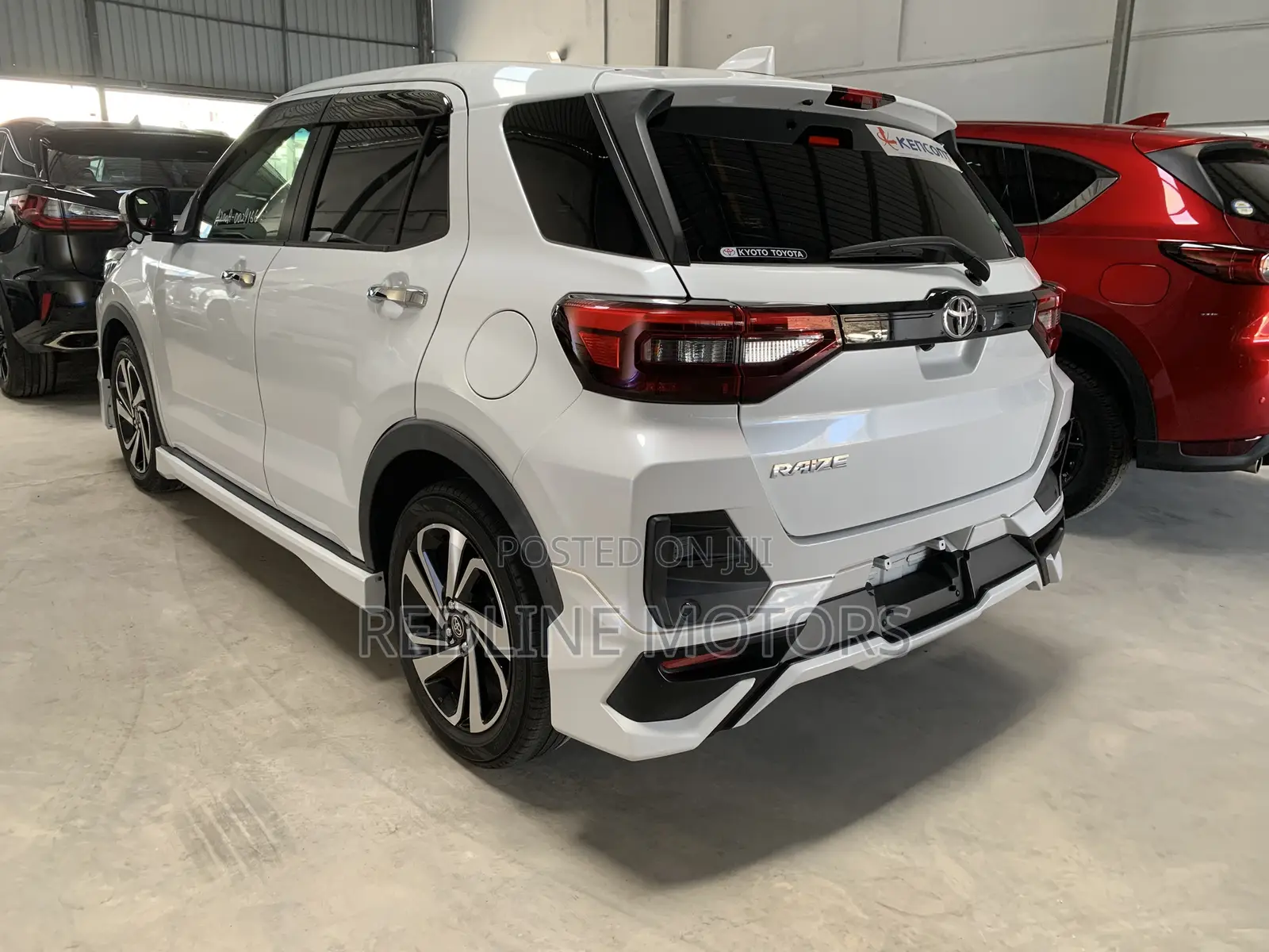 Toyota Raize 1.0 AWD 2019 Pearl
