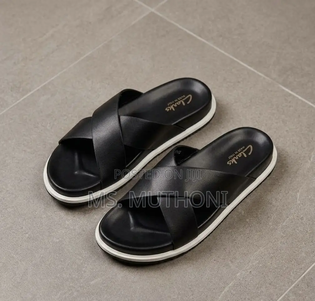 Clarks Black Crossover Strap Slide Sanda