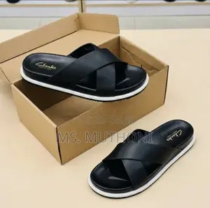 Clarks Black Crossover Strap Slide Sanda