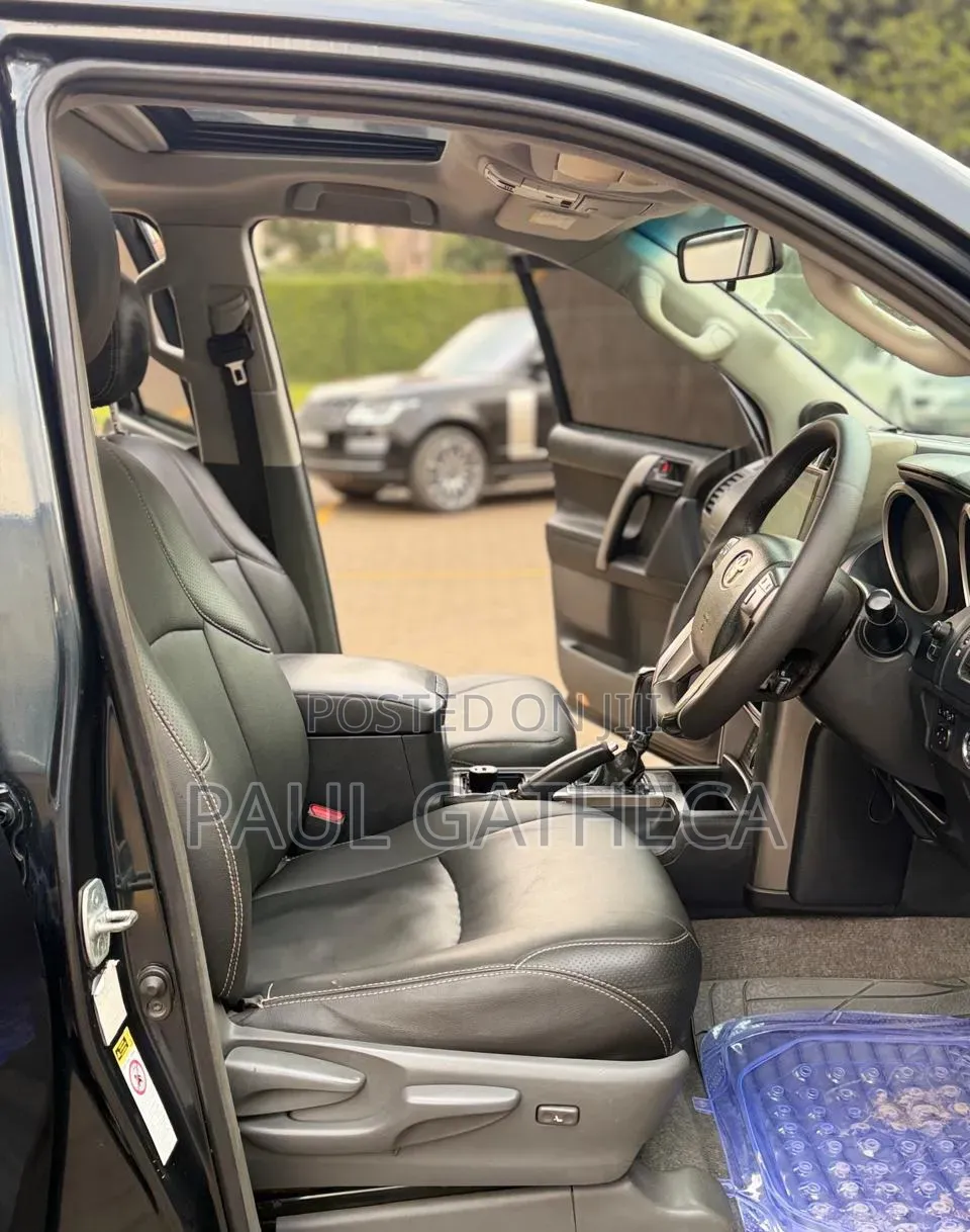 Toyota Land Cruiser Prado 2010 Gray