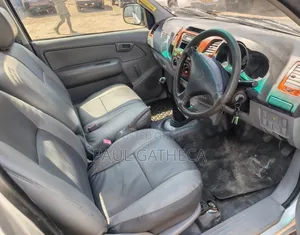 Toyota Hilux 2009 Gray