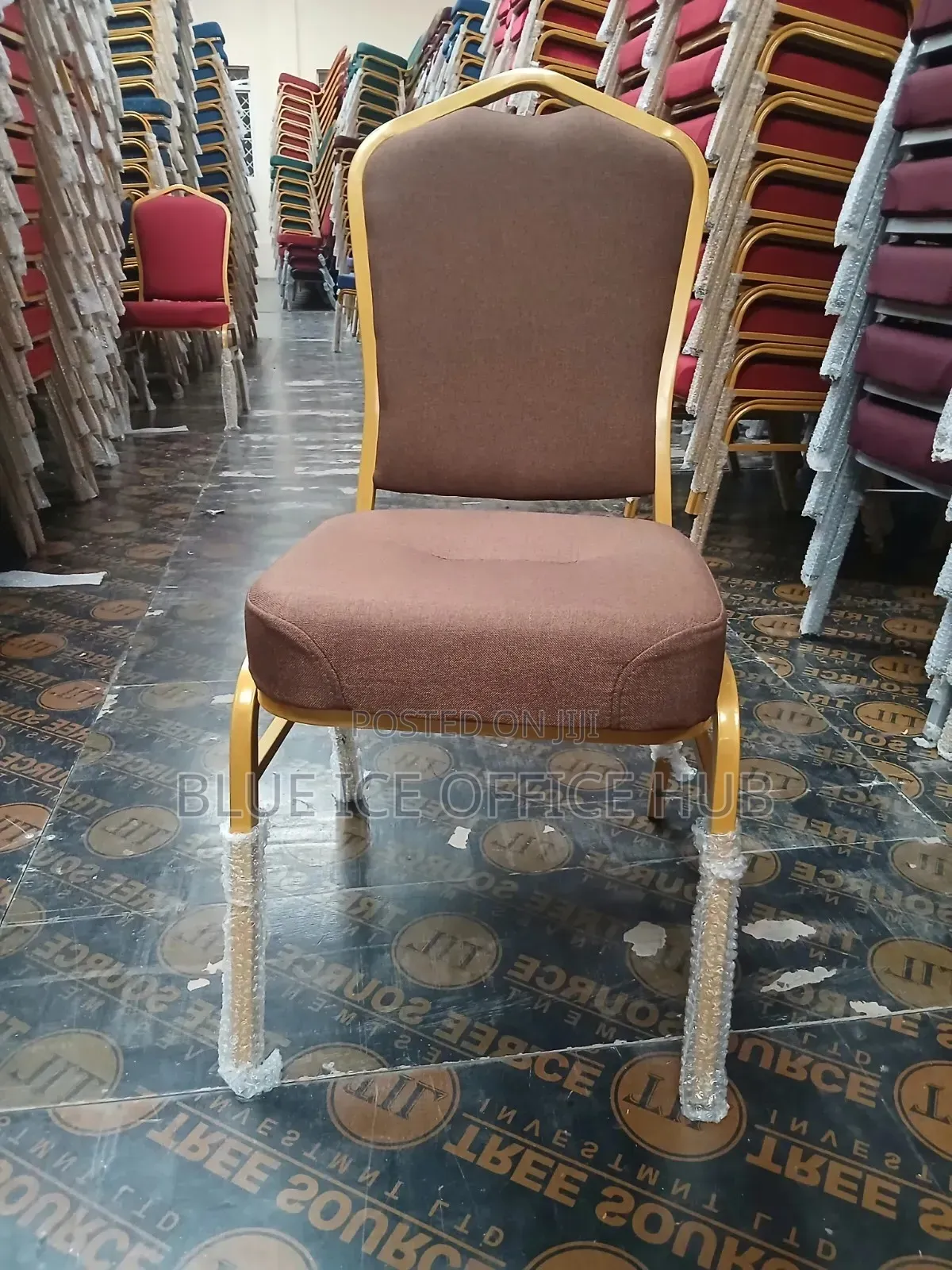 Brown Banquet Chair With Gold Frame for Wedding Event Seating