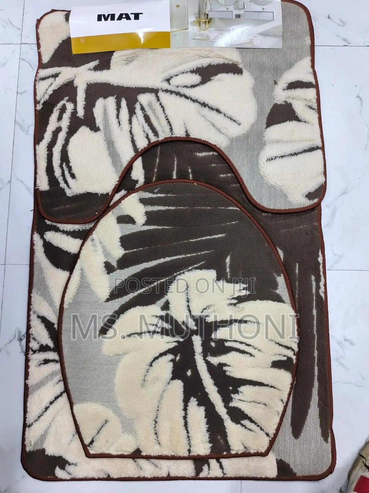 * Abstract Neutral Bathroom Rug and Pedestal Set