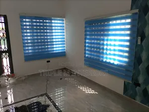 Elegant Horizontal Blinds – Transform Your Windows