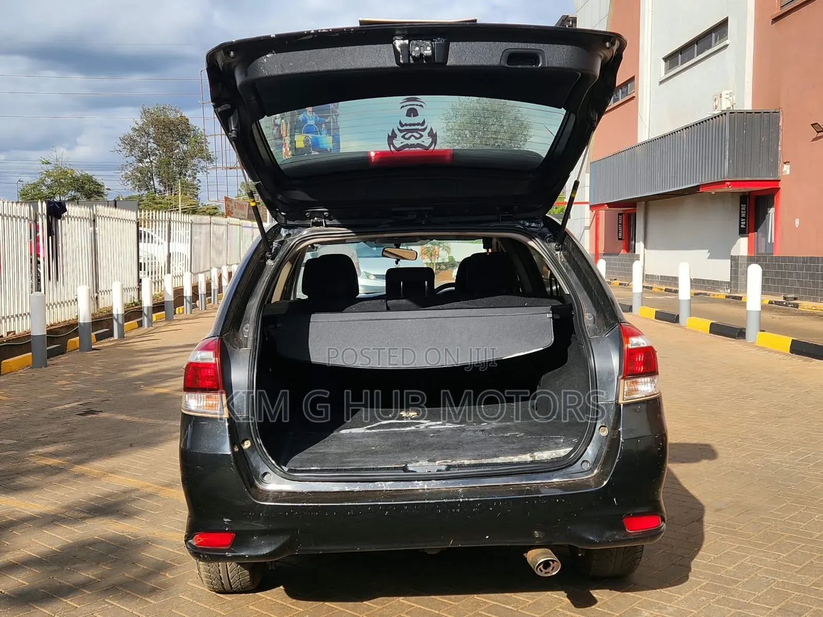 Toyota Corolla Fielder 1.5 Petrol FWD 2015 Black