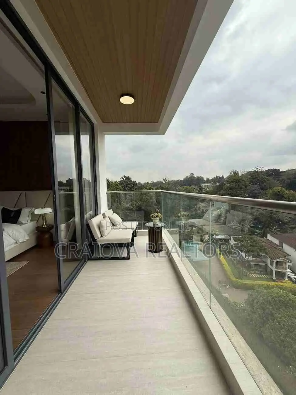 5bdrm Apartment in Spring Valley for sale