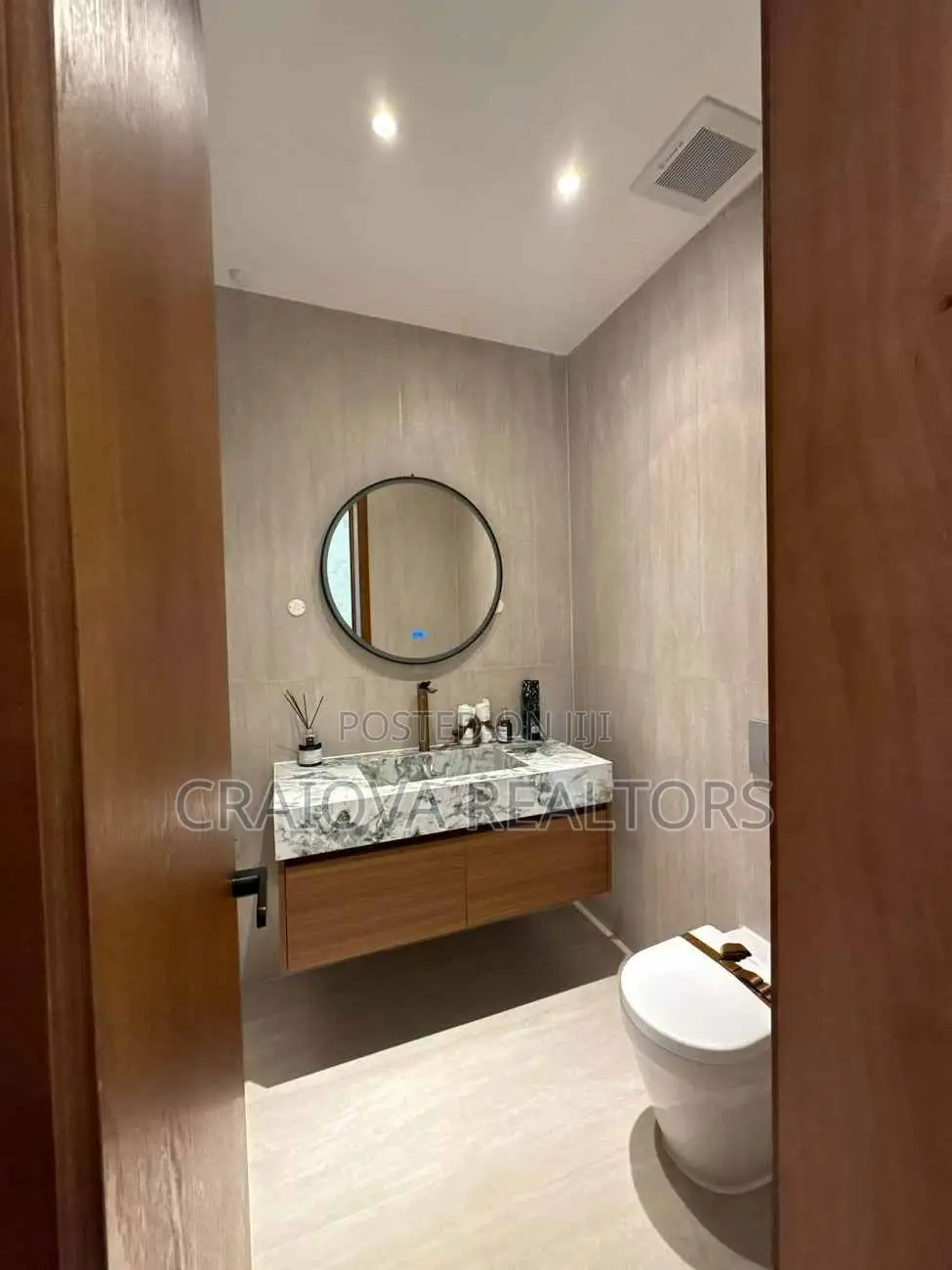 5bdrm Apartment in Spring Valley for sale