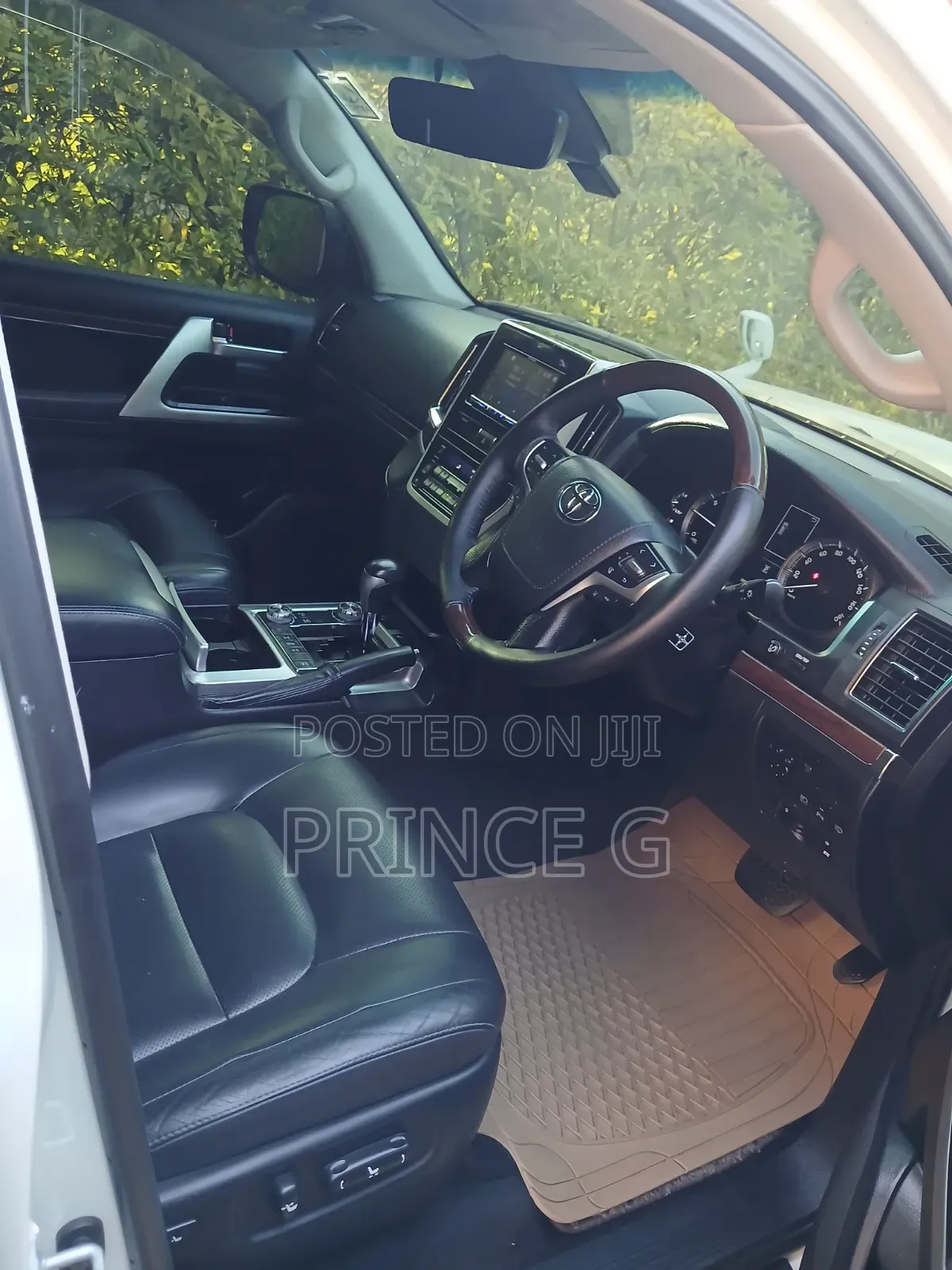 Toyota Land Cruiser 4.6 V8 AX G Selection 2016 White