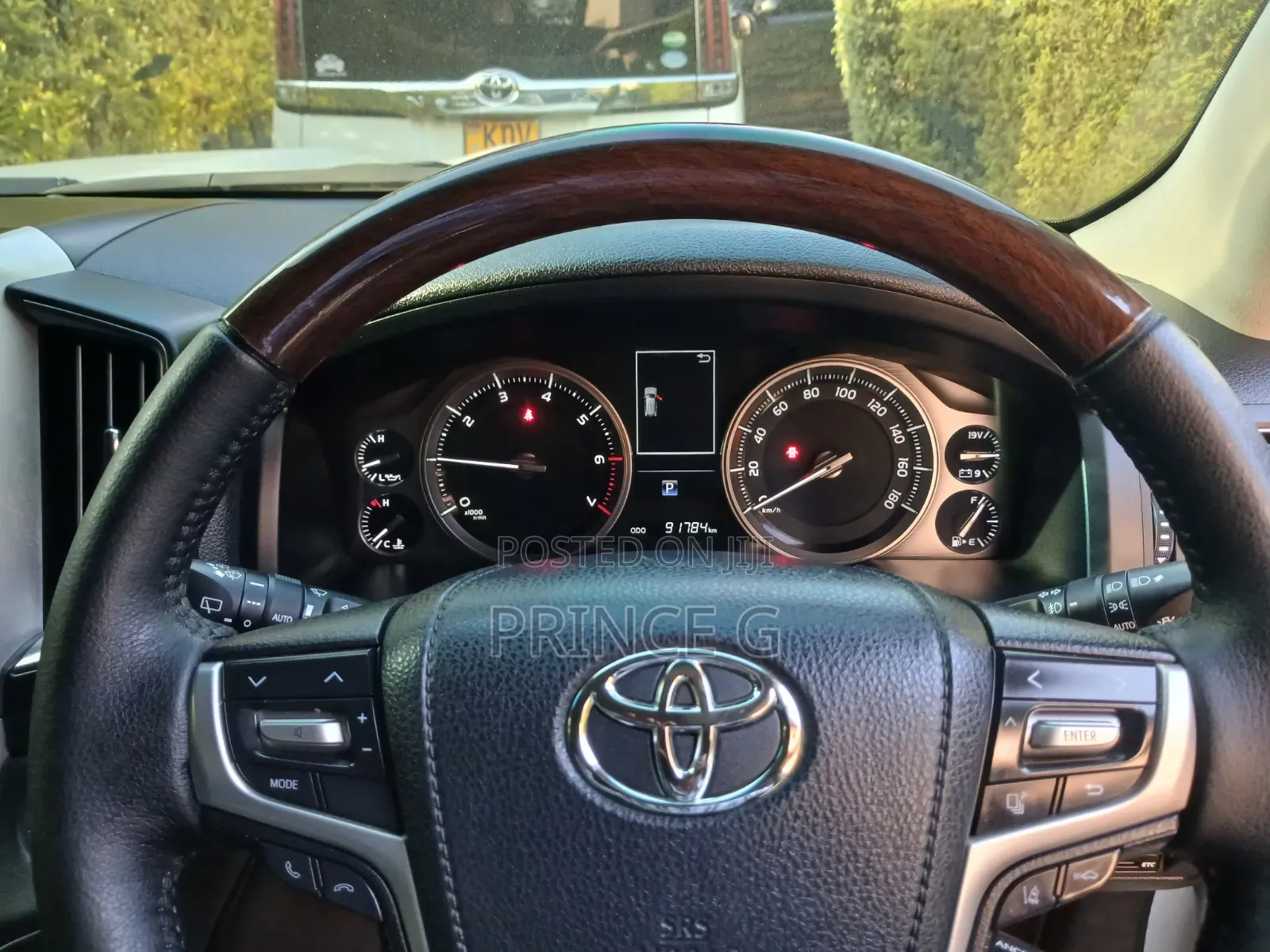 Toyota Land Cruiser 4.6 V8 AX G Selection 2016 White