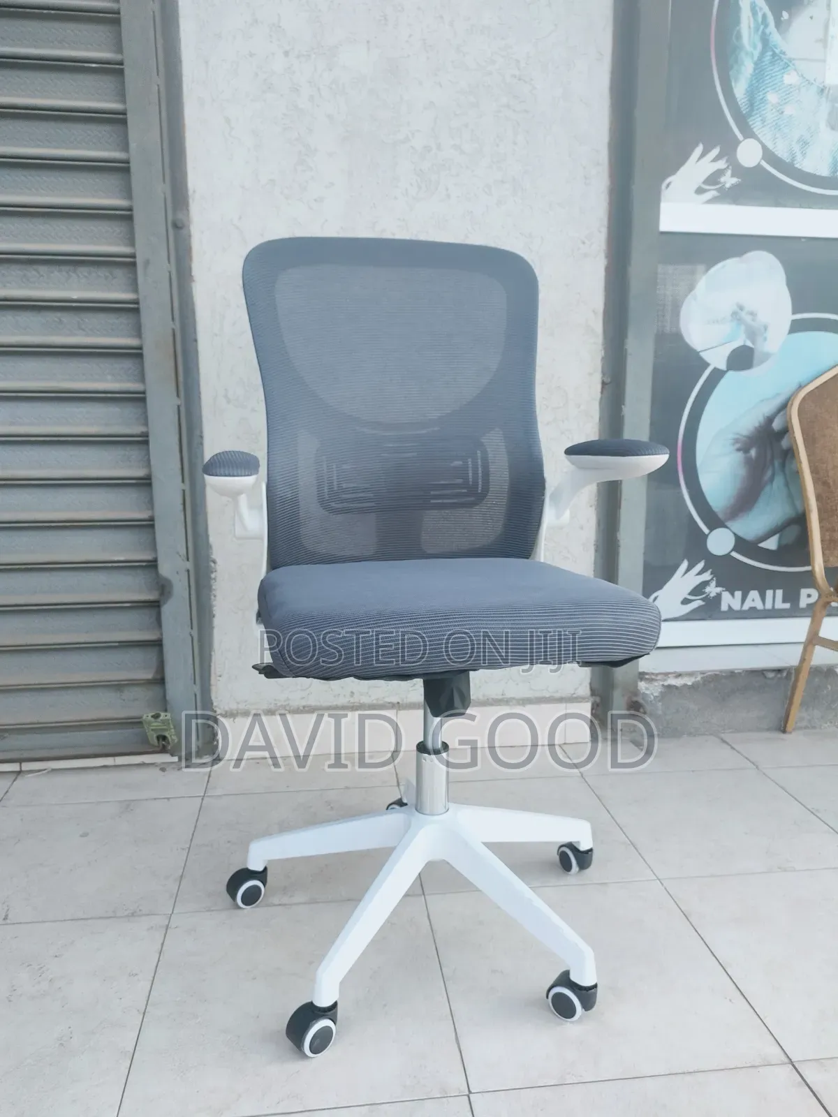 Semi Ergonomic Chair