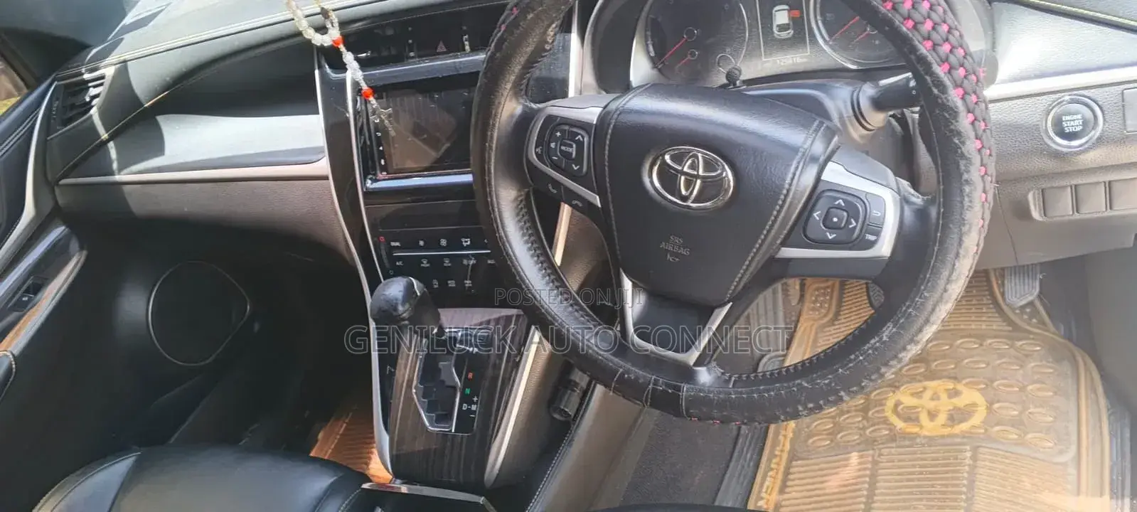 Toyota Harrier 2.0 2015 White
