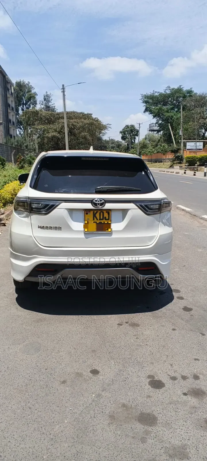 Toyota Harrier 2.0 2015 White