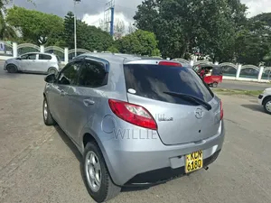 Mazda Demio 2010 Silver