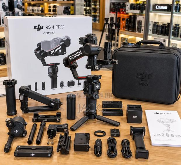 DJI RS 4 Pro Combo Camera Gimbal Stabilizer - main view