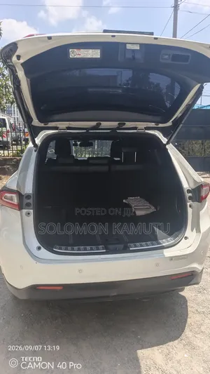 Toyota Harrier 2018 White