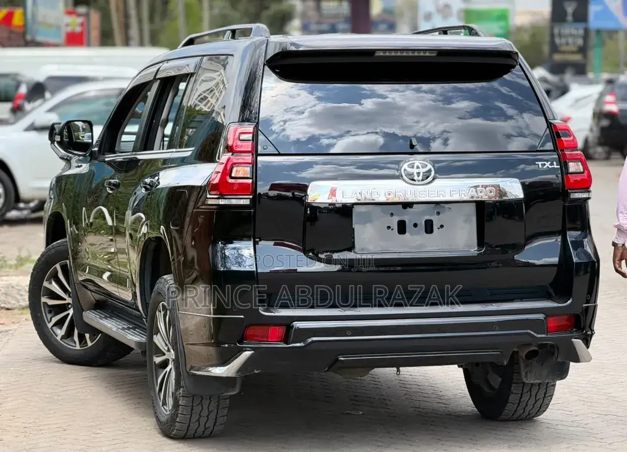 Toyota Land Cruiser Prado 2.8 2020 Black