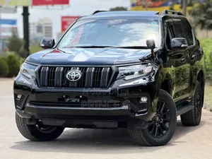 Toyota Land Cruiser Prado 2.8 2023 Black
