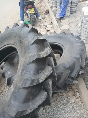 18.4-30 16PR Nylon Atlas Heavyduty Agriculture Tyres Made in India.