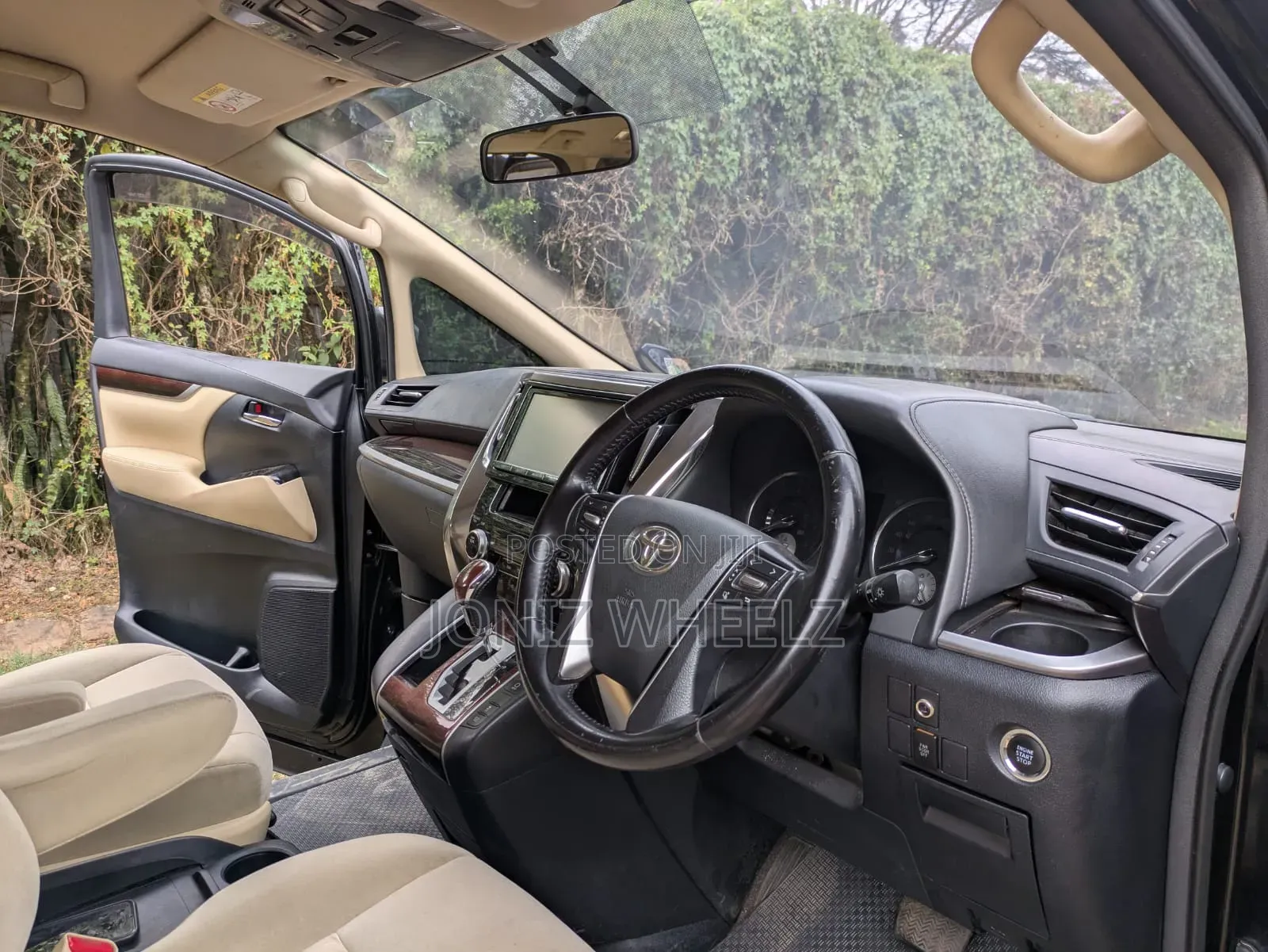 Toyota Vellfire Z G Edition 2.5 FWD 7-Seater 2015 Black