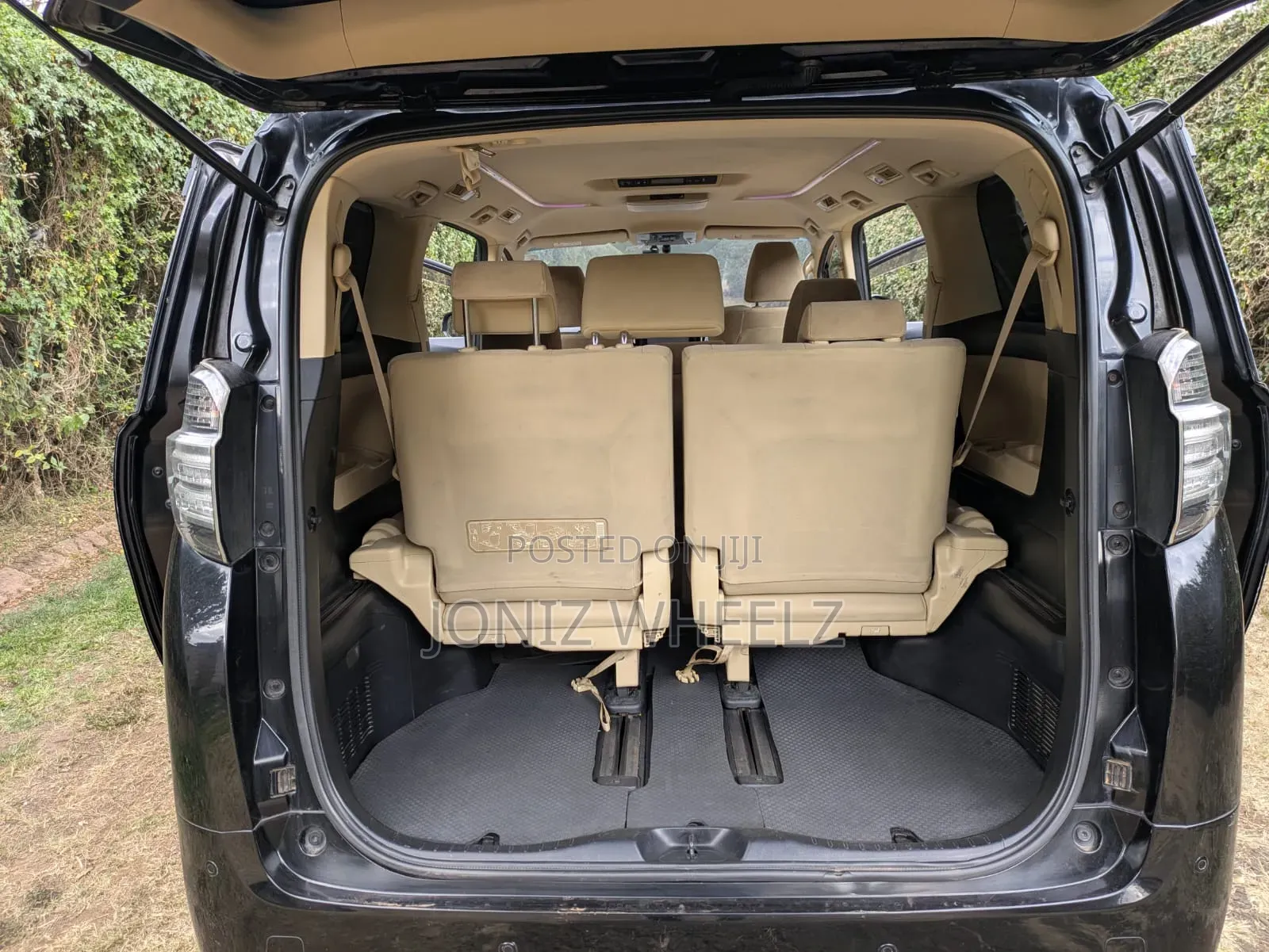 Toyota Vellfire Z G Edition 2.5 FWD 7-Seater 2015 Black