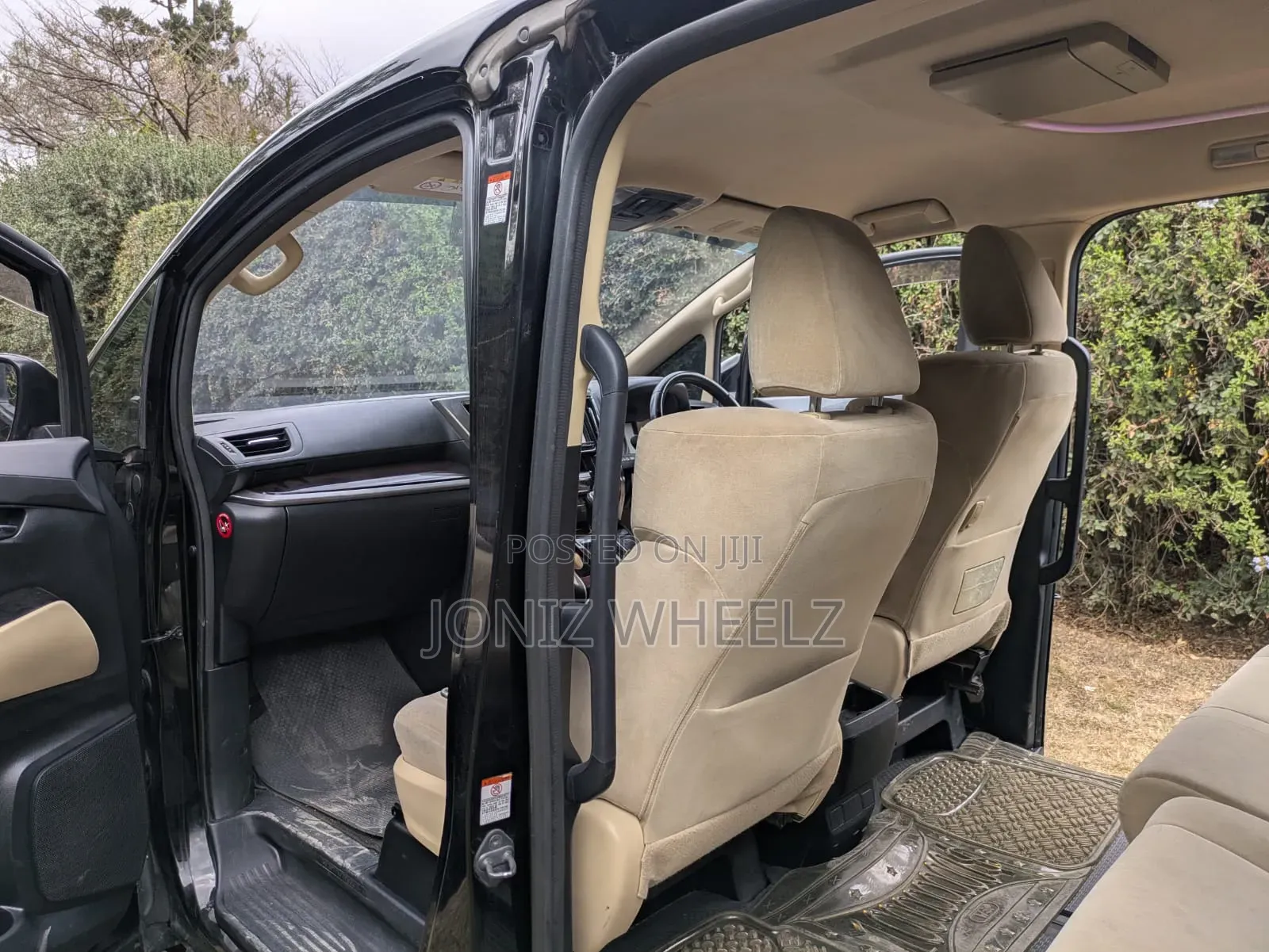Toyota Vellfire Z G Edition 2.5 FWD 7-Seater 2015 Black