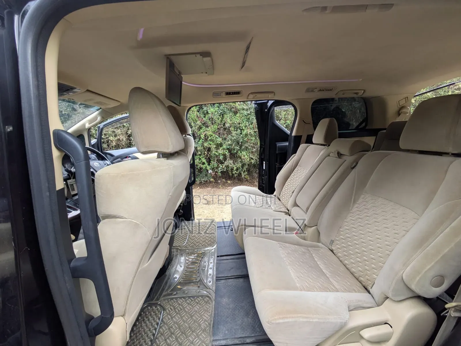 Toyota Vellfire Z G Edition 2.5 FWD 7-Seater 2015 Black