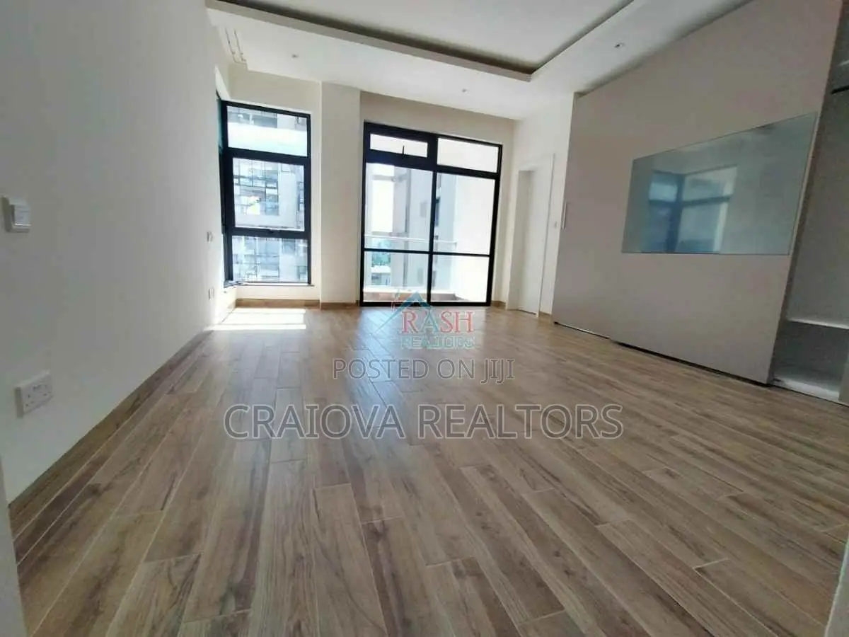 4bdrm Duplex in Riverside Drive for sale