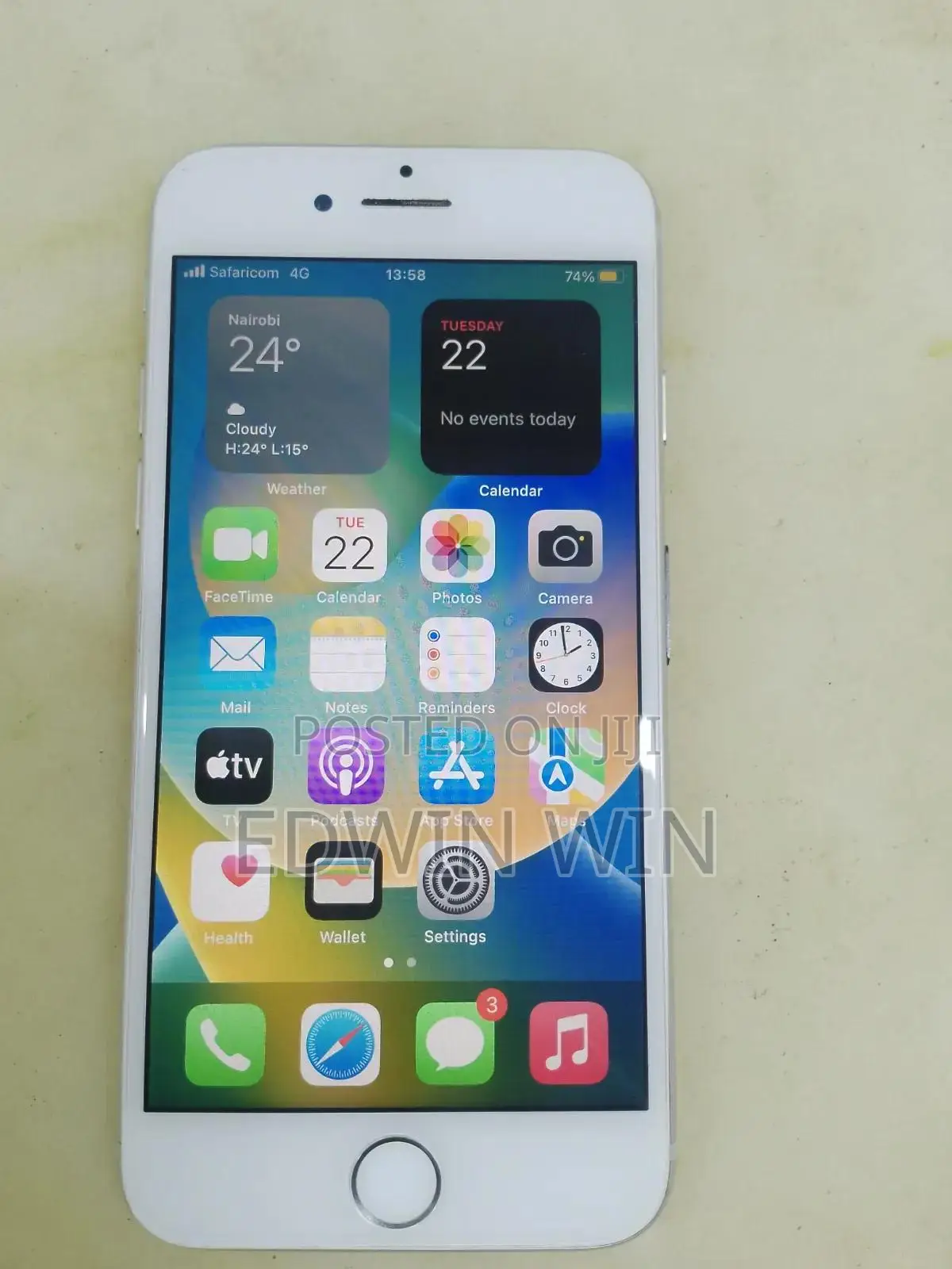Apple iPhone 8 64 GB White