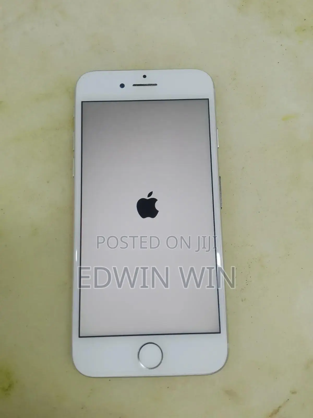 Apple iPhone 8 64 GB White
