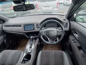 Honda Vezel 2019 White