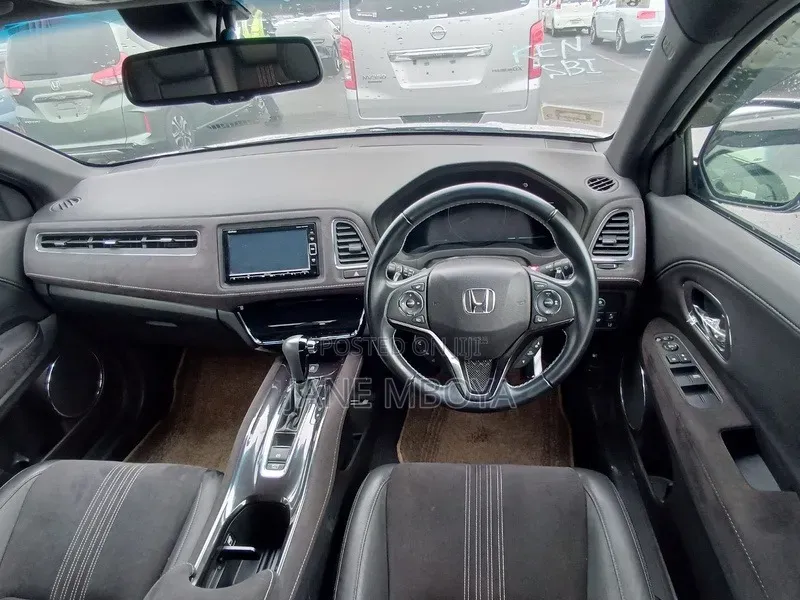 Honda Vezel 2019 White