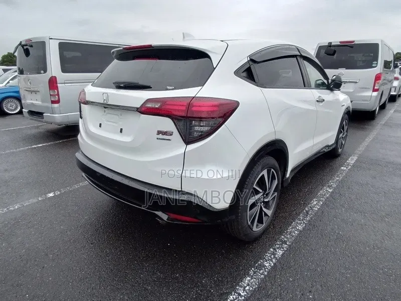 Honda Vezel 2019 White