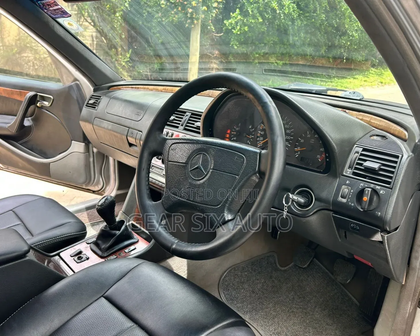 Mercedes-Benz E200 1998 Silver