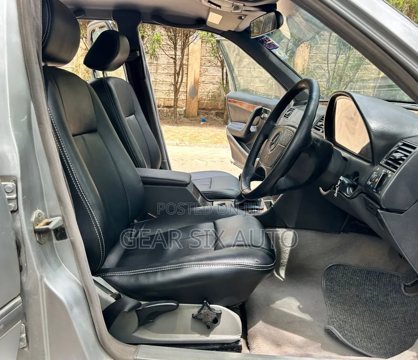 Mercedes-Benz E200 1998 Silver