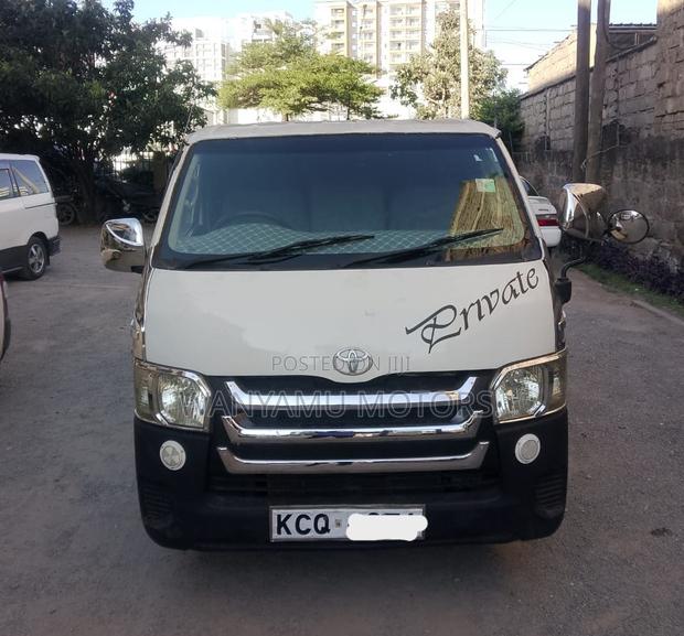 Toyota HiAce 2012 White