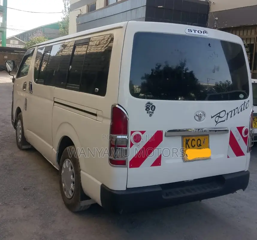Toyota HiAce 2012 White