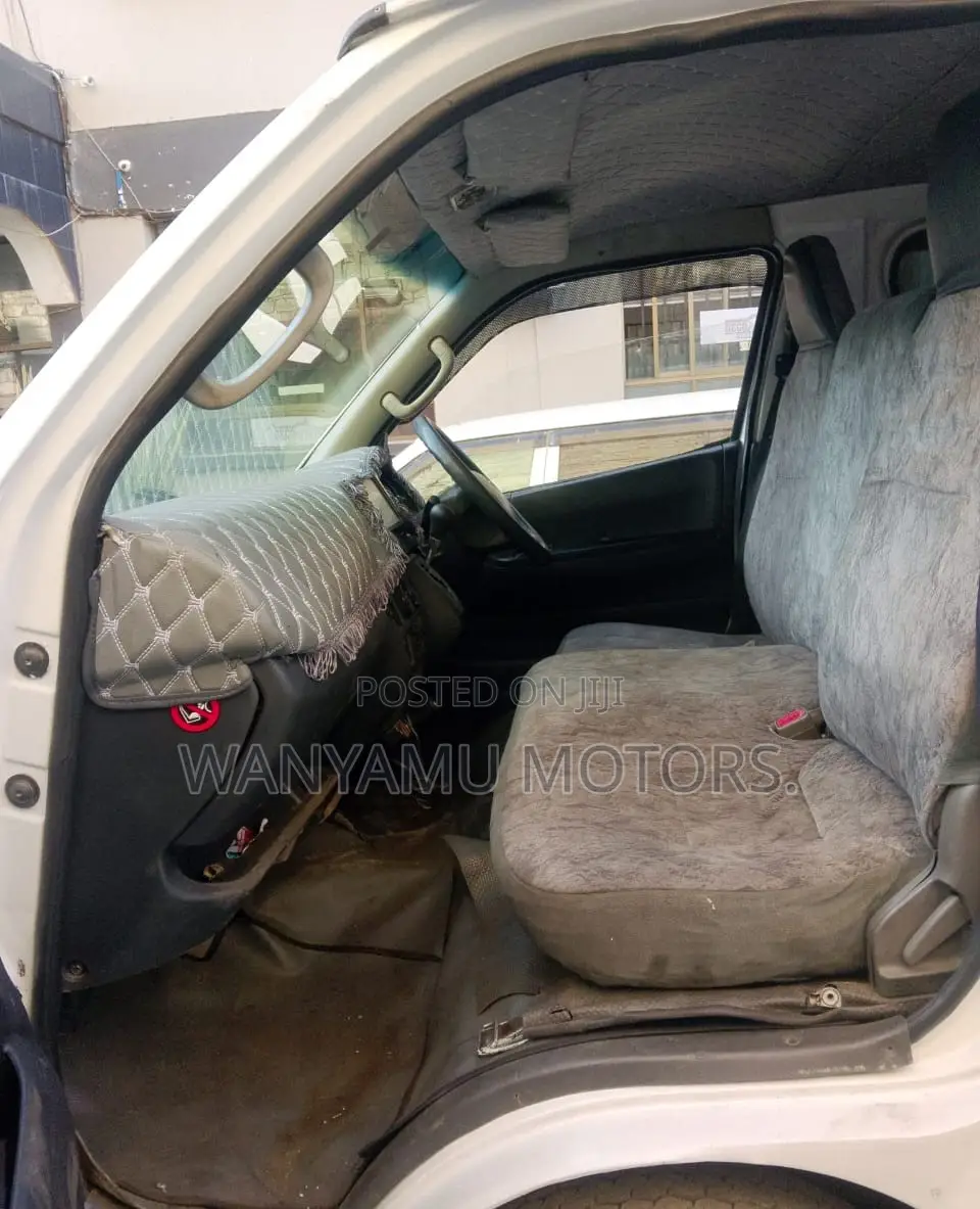 Toyota HiAce 2012 White